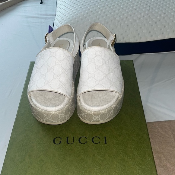 Size 38 white Gucci Platform Sandals - Picture 2 of 8
